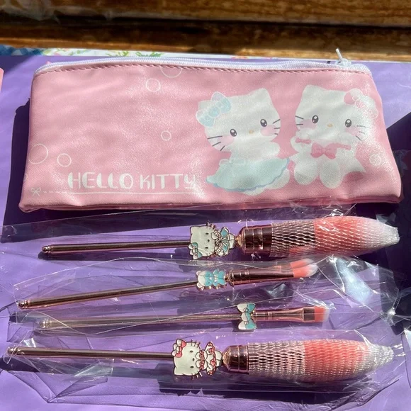 Hello Kitty Bundle - Picture 5 of 10